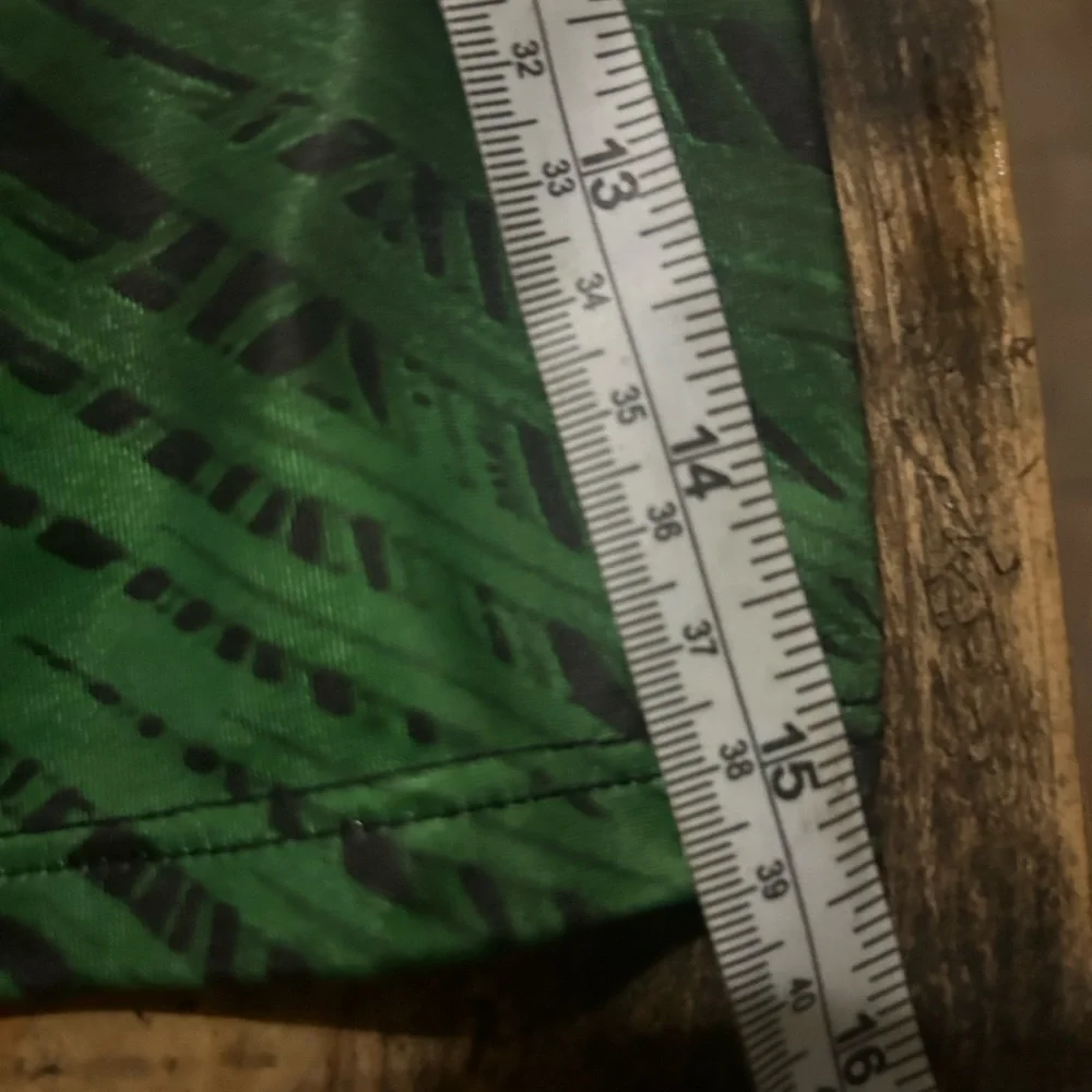 Swim By Cacique‎ Size 16 Black & Green Breezy Palm Faux Wrap Skirt